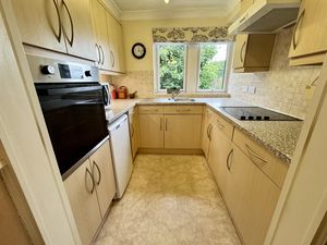 Kitchen- click for photo gallery